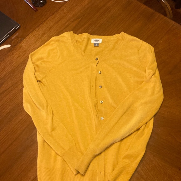 Cardigan - Picture 2 of 3